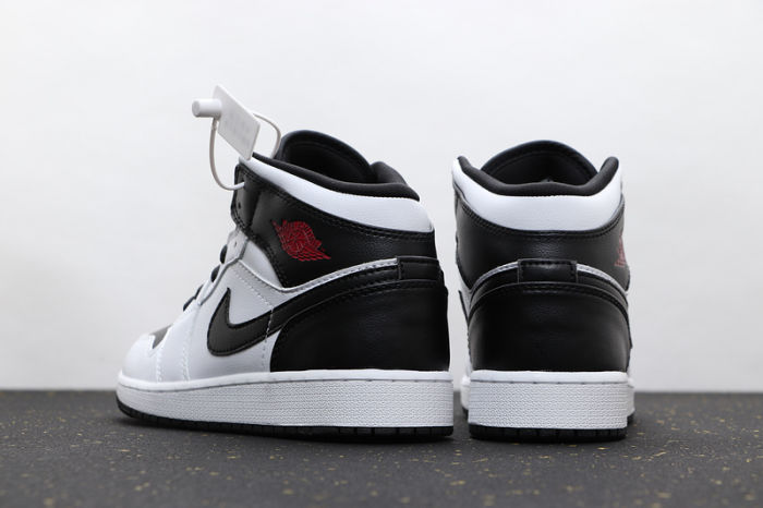 AJ 1 Mid Retro Classics Shoes BQ6472-101