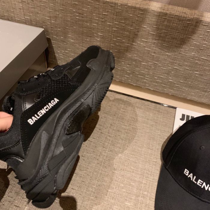 Balenciaga triple-s dad shoes