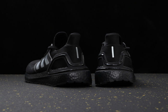UltraBOOST 20