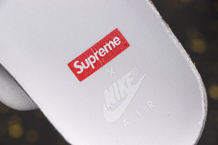 Supreme x Air Force 1 '07