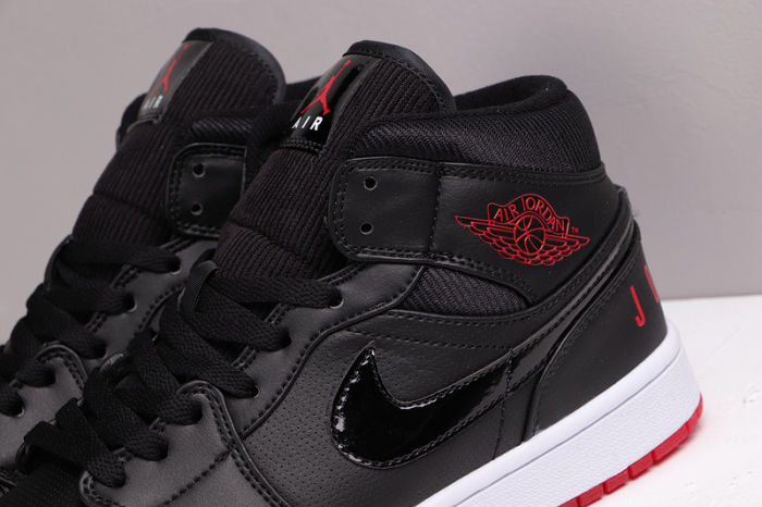 AJ 1 Mid Retro Classics Shoes BQ6472-001