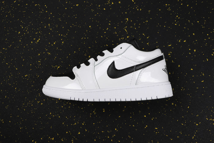 AJ 1 Low Retro Classics Shoes 553560-103