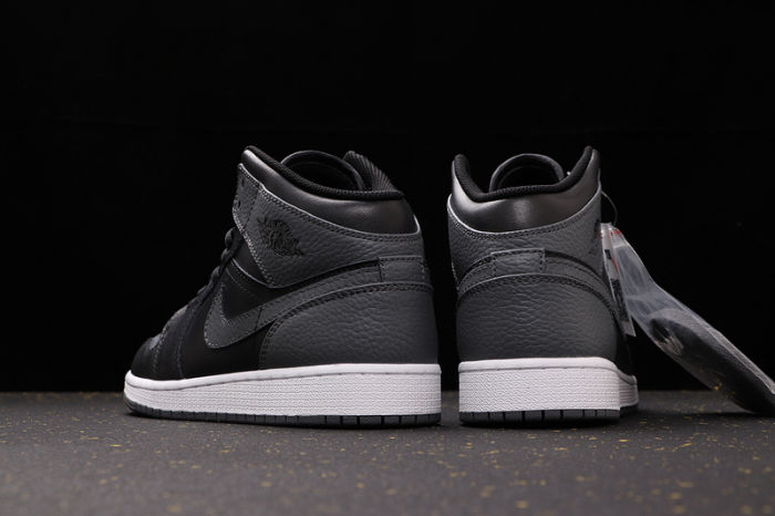 AJ 1 Mid Retro Classics Shoes 554724-041