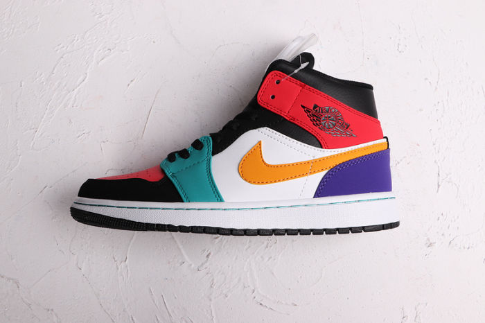 AJ 1 Mid Retro Classics Shoes 554724-125