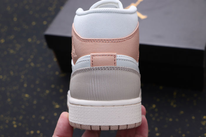 AJ 1 Mid Retro Classics Shoes CV3044-100