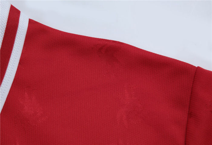 Liverpool 96 / 97 HOME SOCCER JERSEY