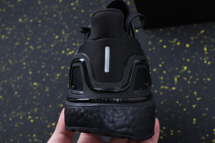 UltraBOOST 19