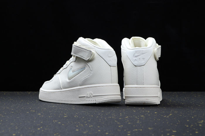Air Force 1 Retro Mid