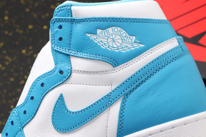AJ 1 High Retro Classics Shoes 555088-117