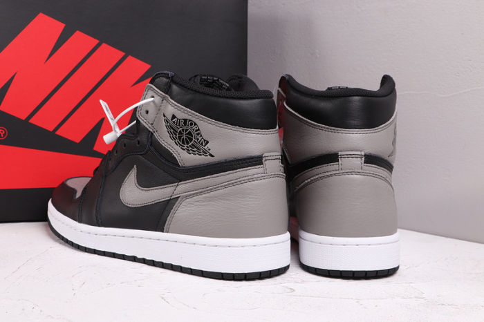 AJ 1 High Retro Classics Shoes 555088-013
