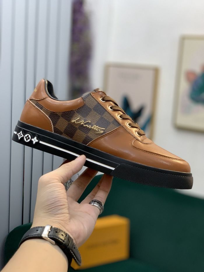Louis Vuitton  low top casual shoes