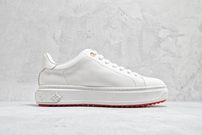 Louis Vuitton luxury board shoes