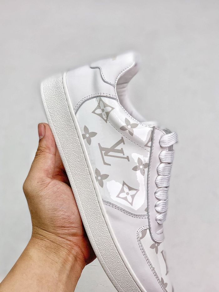 Louis Vuitton luxury board shoes