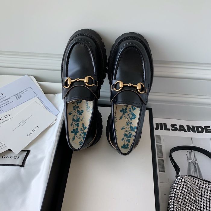 Gucci embroidered bee shoes