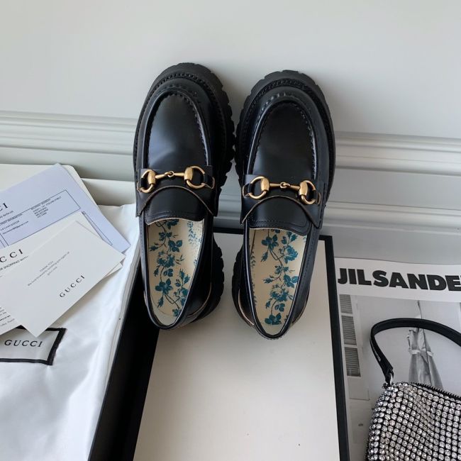 Gucci embroidered bee shoes