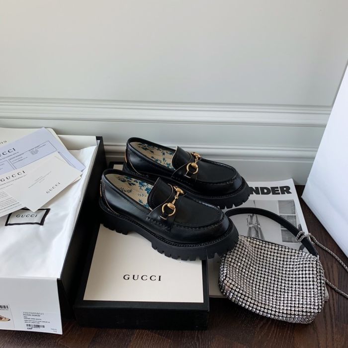 Gucci embroidered bee shoes