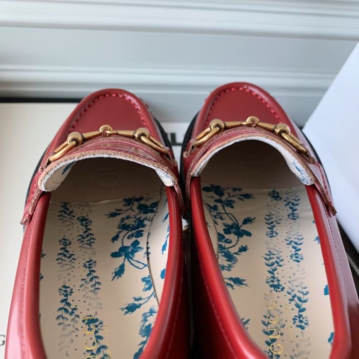 Gucci embroidered bee shoes