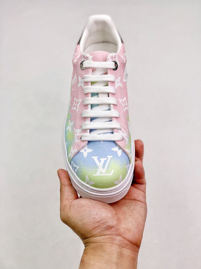 Louis Vuitton luxury board shoes