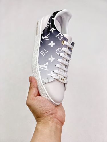 Louis Vuitton luxury board shoes