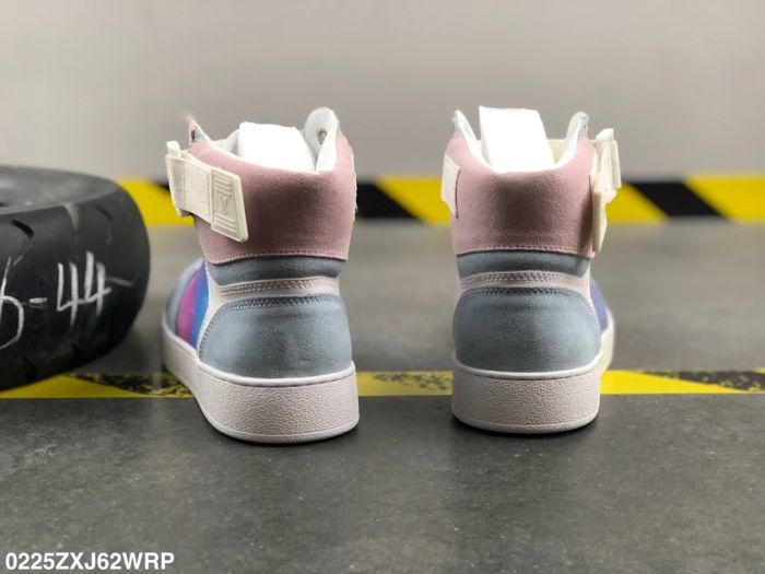 LOUIS VUITTON LV RUNNER SNEAKER
