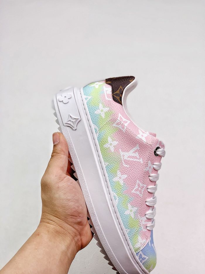 Louis Vuitton luxury board shoes