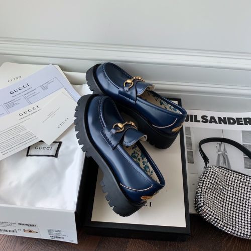 Gucci embroidered bee shoes