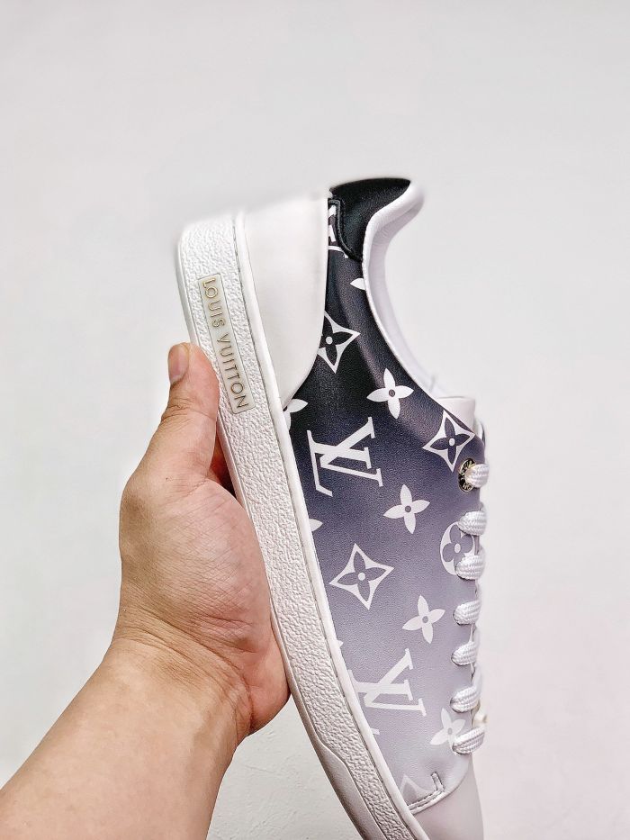 Louis Vuitton luxury board shoes