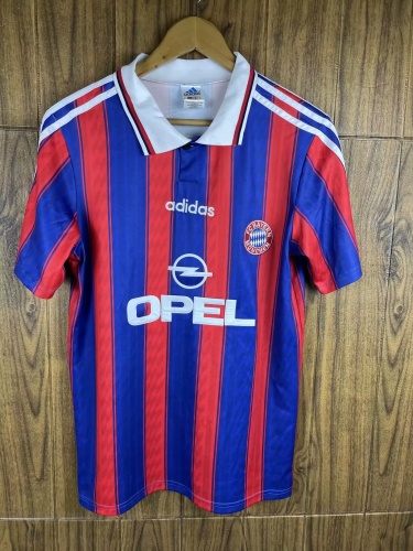 1995 / 1997 Bayern Munich Soccer Jersey