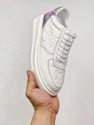 Louis Vuitton luxury board shoes