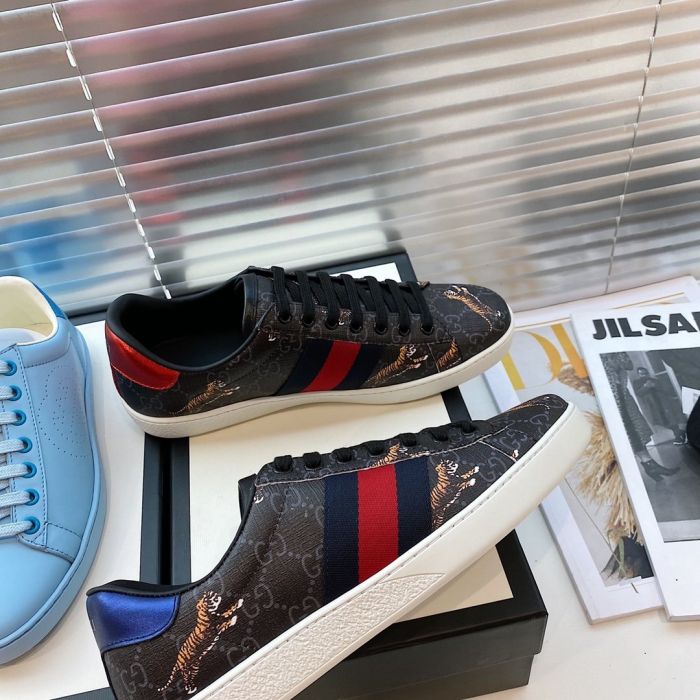 Gucci leather shoes