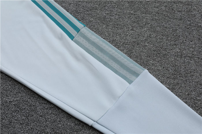 2021-2022 Bayern light gray semi-pull training suit and pants