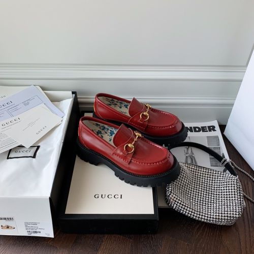 Gucci embroidered bee shoes