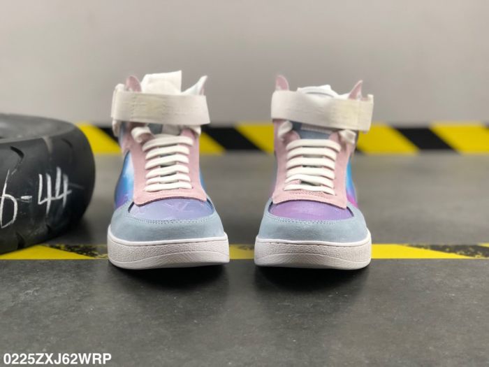 LOUIS VUITTON LV RUNNER SNEAKER