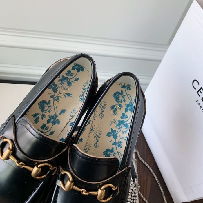 Gucci embroidered bee shoes