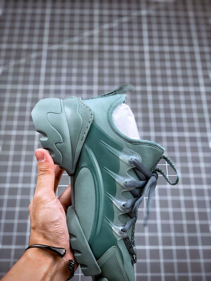 Dior 19ss jogging shoes for sports and leisure in Paris Fashion Week