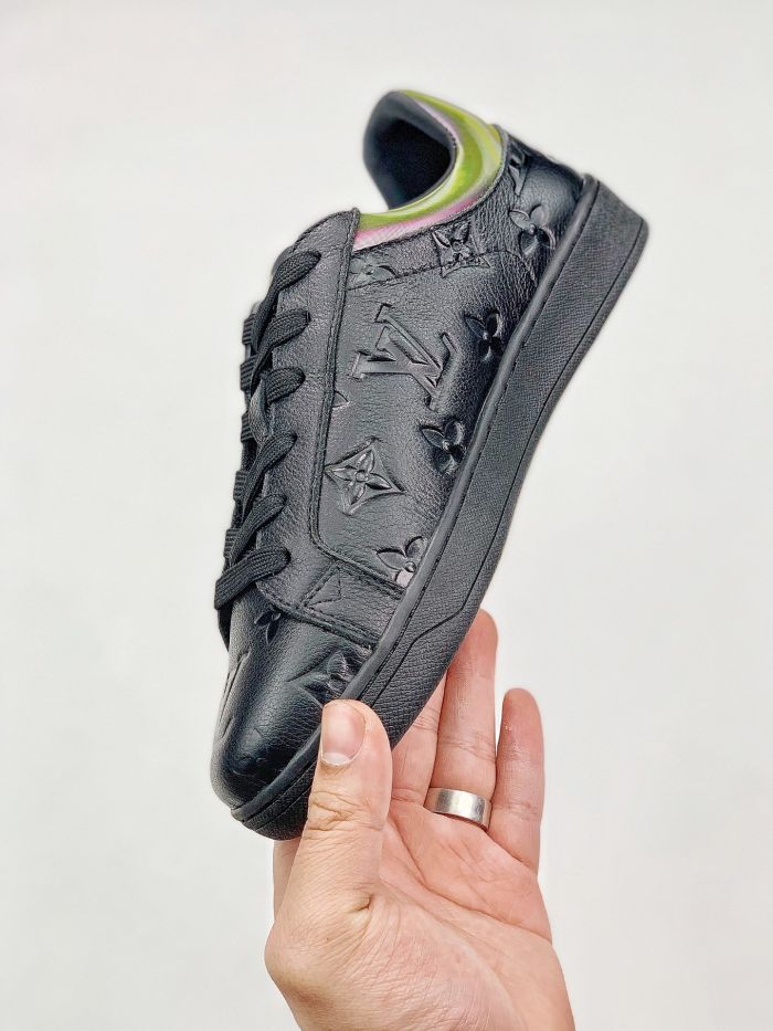 Louis Vuitton luxury board shoes