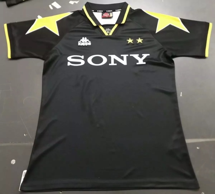 Juventus Retro Away Jersey Mens 1995-1997