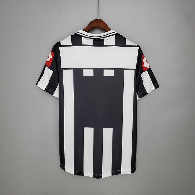 Juventus 01/02 Home Soccer Jersey