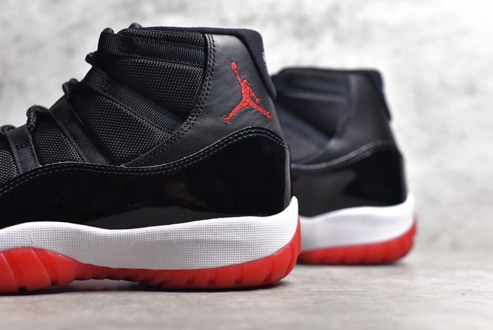 Air Jordan 11 Bred
