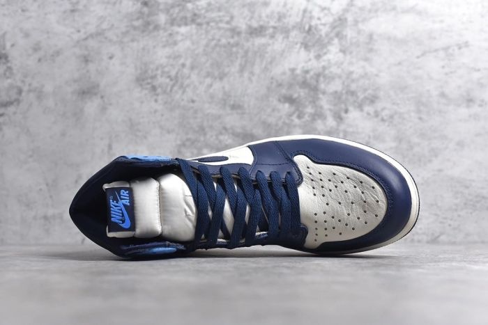 Air Jordan 1 Retro High OG Obsidian