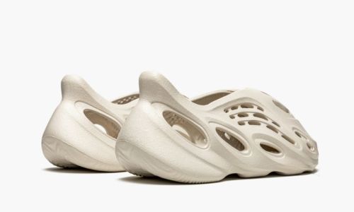 Yeezy Foam RNNR Ararat MEN
