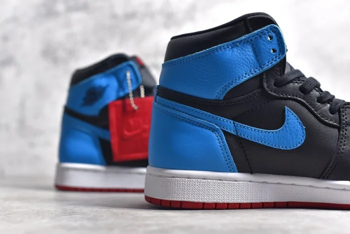 Air Jordan 1 Retro High OG UNC To Chicago