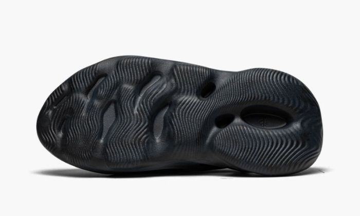 Yeezy Foam RNNR Mineral Blue WOMEN