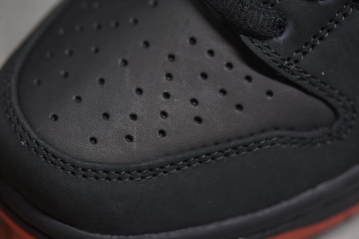 Nike SB Dunk Low Black Pigeon