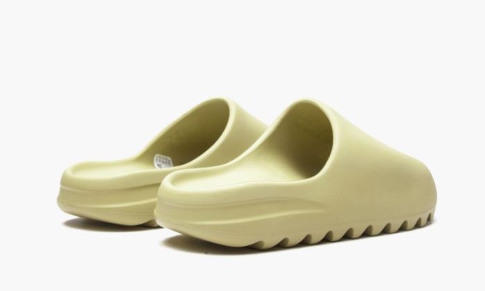 Yeezy Slide Desert Sand WOMEN