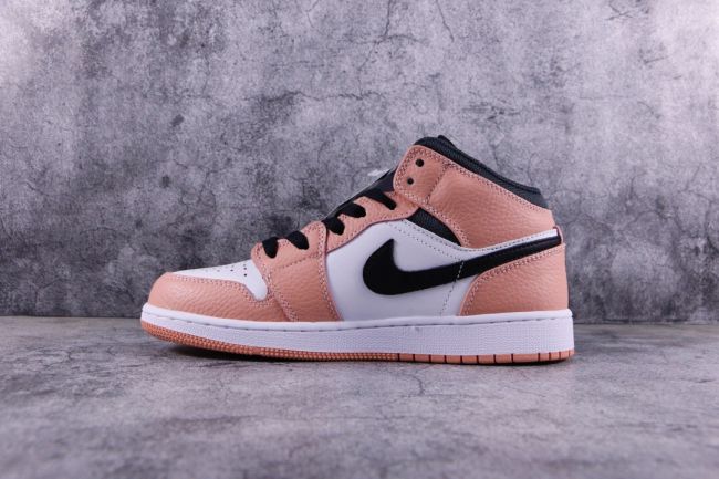 Air Jordan 1 Mid Ping Quartz （woman）