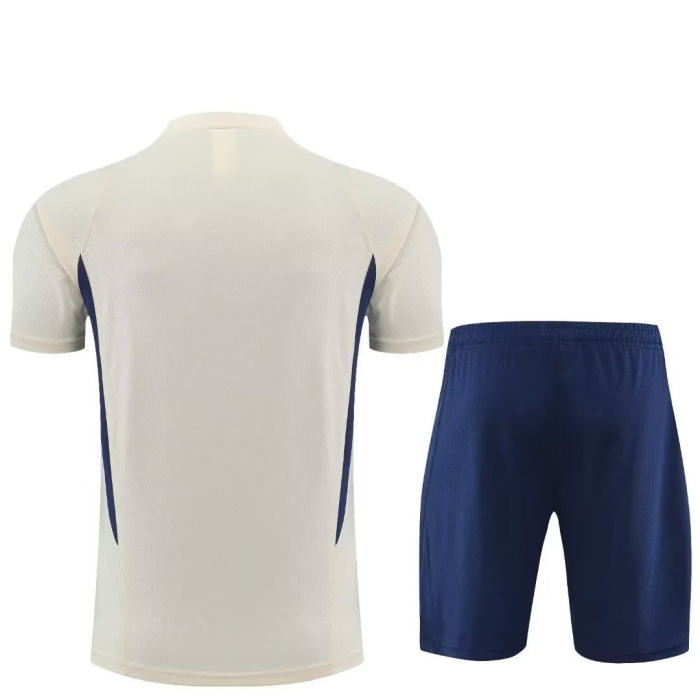 Italy 23/24 Cream Training Kit Jerseys
