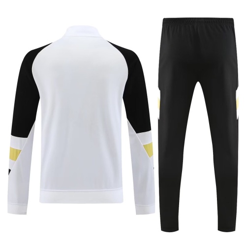 Juventus 23/24 Tracksuit - White/Black