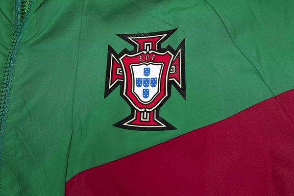 Portugal 24/25 Wind Coat - Green