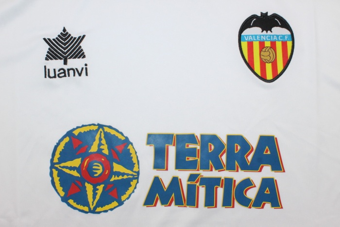 Valencia 99/00 Home Soccer Jersey